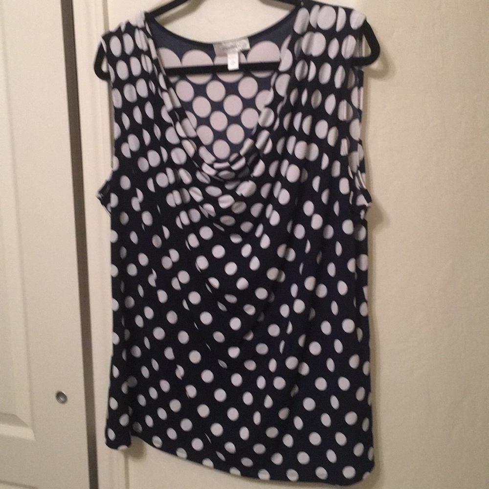 Polka dot shell